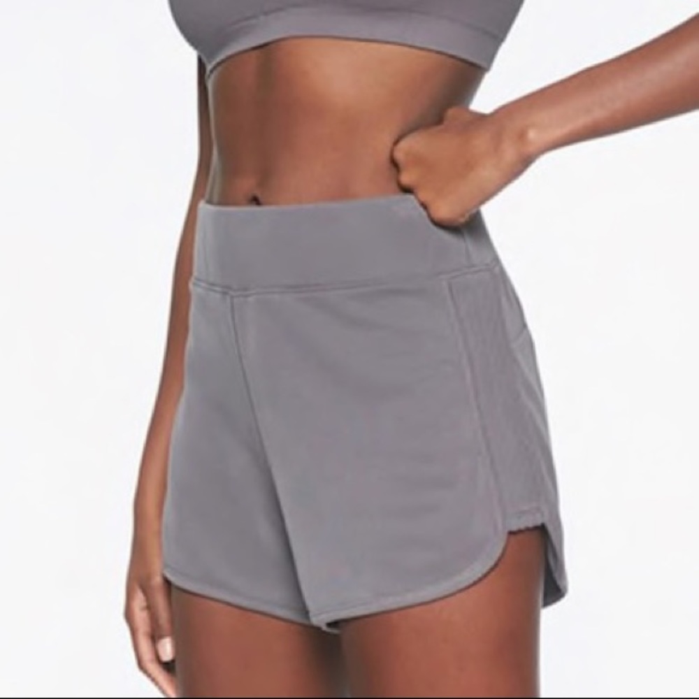 NWOT Athleta Serenity Shorts Gray Medium